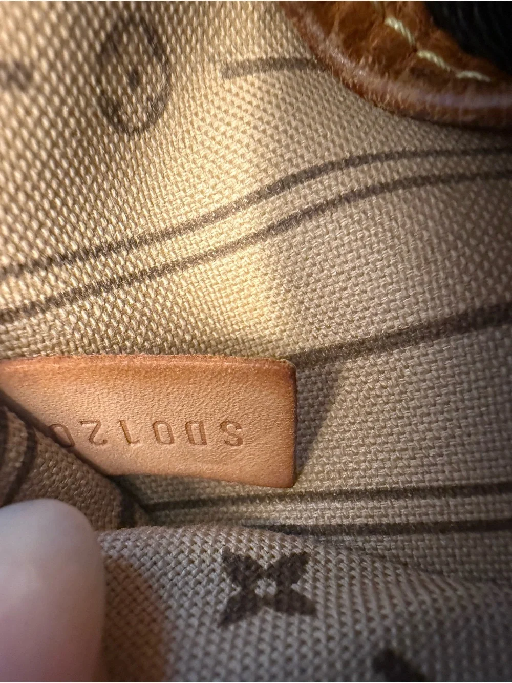 Louis Vuitton Neverfull MM Monogram Canvas Tote